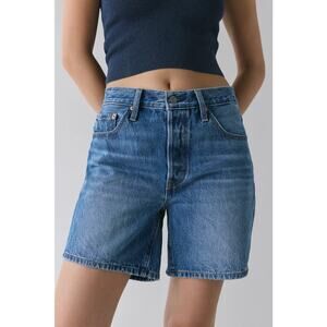 LEVI'S DENIM BERMUDA SHORTS 28